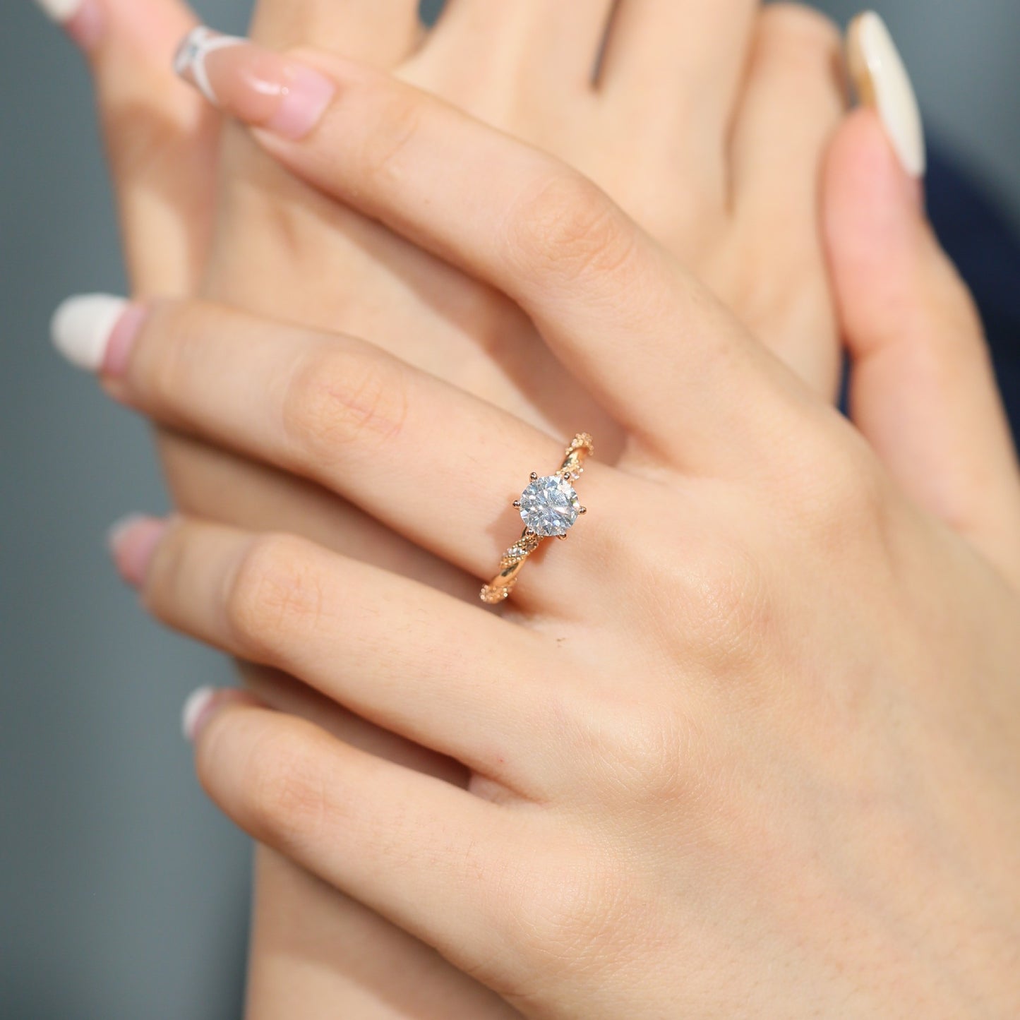 Moissanite 1 Carat Sparkling Arm-length Italian Craftsmanship Plated 18k Rose Gold Moissanite Diamond Ring