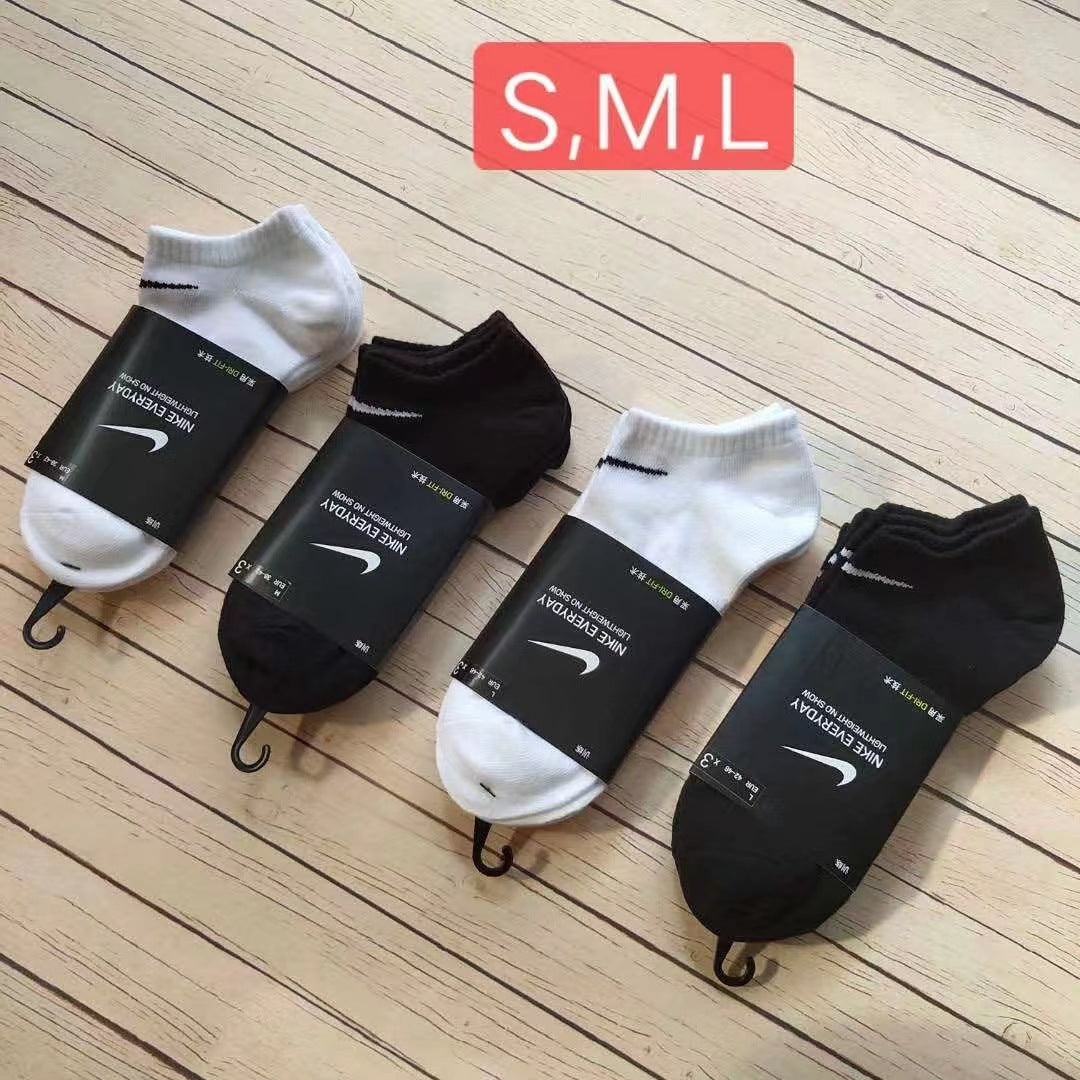 Suwannester Mid-tube Socks Boat Socks Men's And Women's Classic Black And White Sports Socks Wholesale On Behalf Of